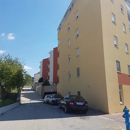 Iva Apartment